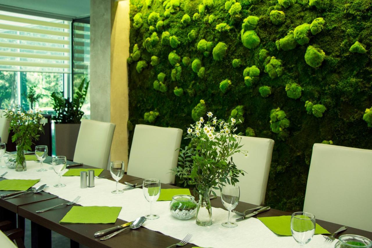 Central Park Flora Όλομουτς Εξωτερικό φωτογραφία